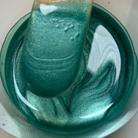 Morsko zeleni metalik pigment za epoksi smolu